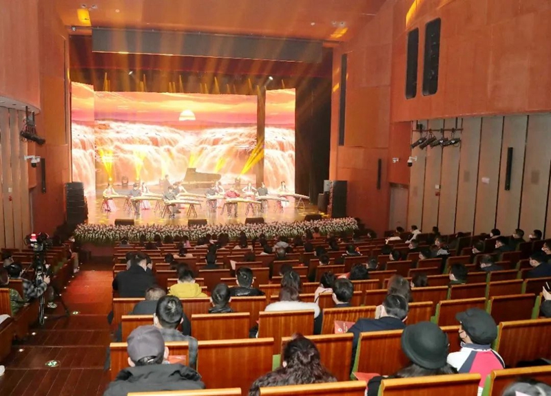 1.开场曲古筝合奏 《黄河》_副本.jpg 1.开场曲古筝合奏 《黄河》_副本.jpg