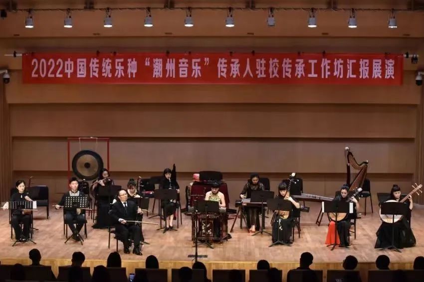 《灯楼》.jpg 《灯楼》.jpg
