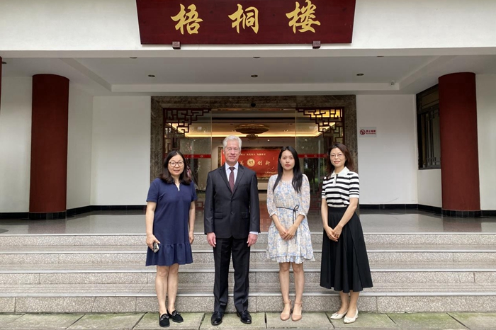 图片1.jpg 图片1.jpg