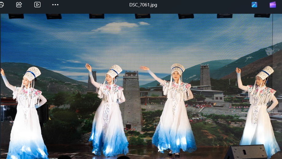 3.声歌-云朵上的羌寨.png 3.声歌-云朵上的羌寨.png