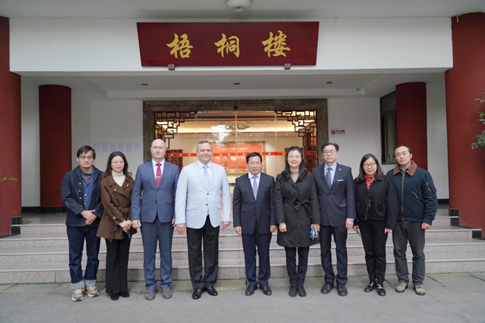 图片2.jpg 图片2.jpg
