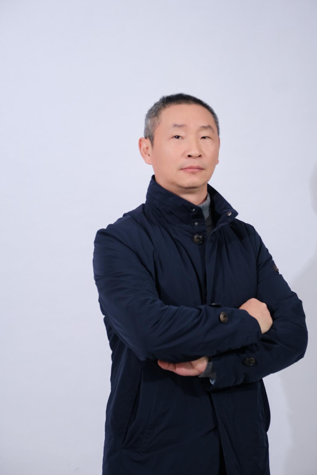 何云洪.JPG 何云洪.JPG